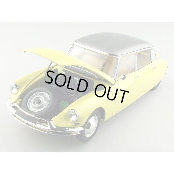 エブロ 1/24 シトロエン DS19