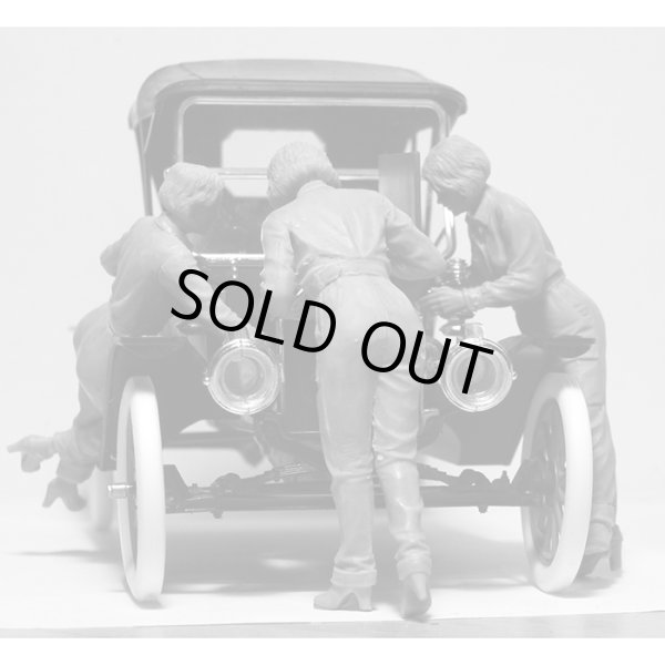 ICM 24009 1/24 アメリカ 女性整備士 1910S