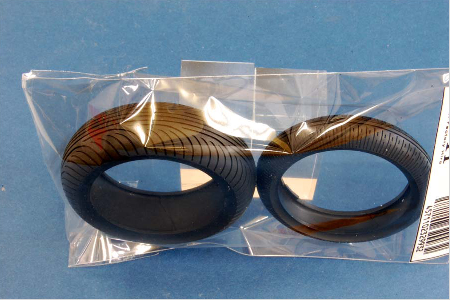 モデルファクトリーヒロ MFH P-993 1/12 バイク用ウェットタイヤ