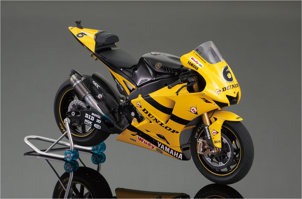 BEEMAX プラッツ BX13002 1/12 ヤマハ YZR-M1 2007 プラモデル
