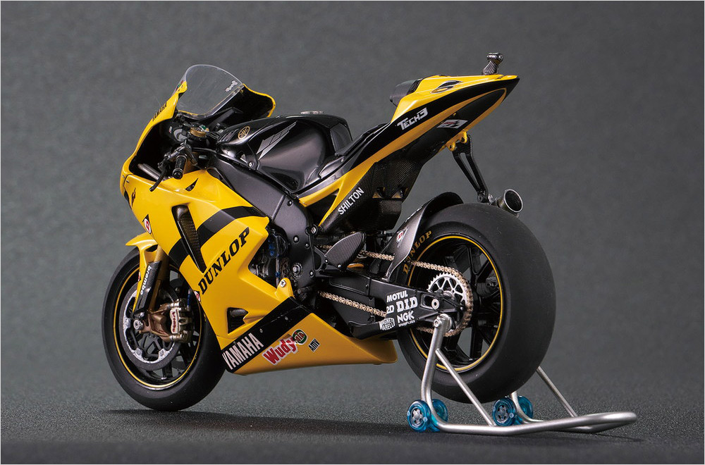 BEEMAX プラッツ BX13002 1/12 ヤマハ YZR-M1 2007 プラモデル