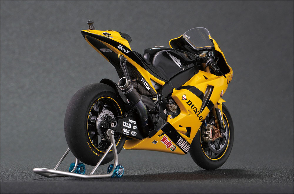 BEEMAX プラッツ BX13002 1/12 ヤマハ YZR-M1 2007 プラモデル