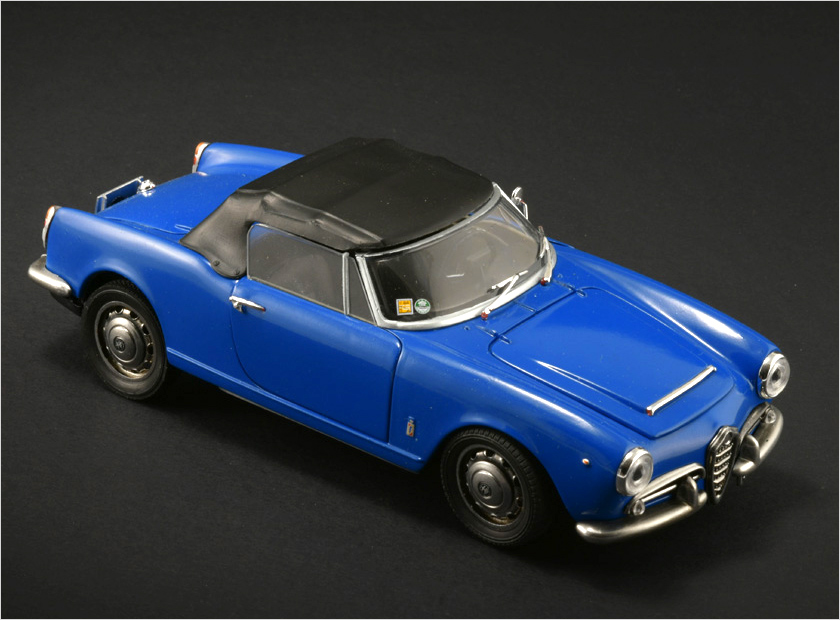 イタレリ 3668 1/24 アルファロメオ ジュリア 1600 スパイダー プラモデル