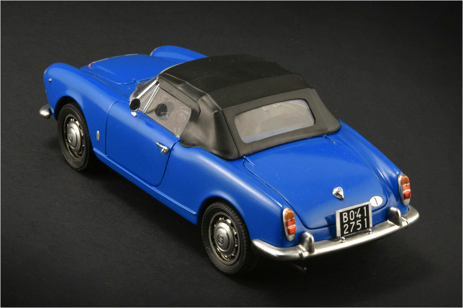 イタレリ 3668 1/24 アルファロメオ ジュリア 1600 スパイダー プラモデル