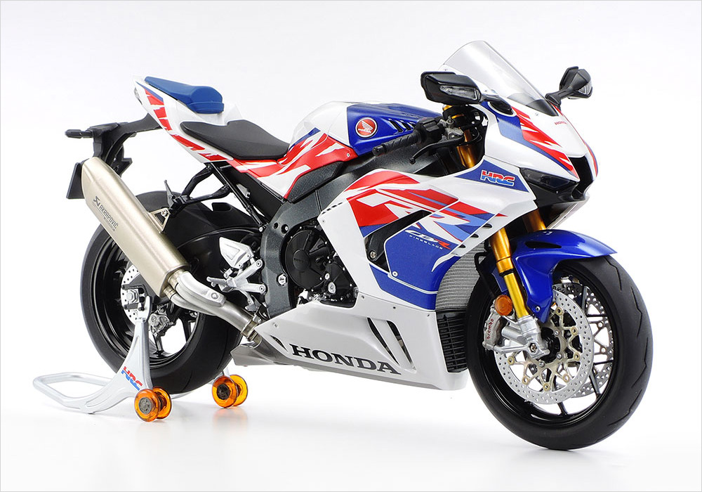 タミヤ 14141 1/12 Honda CBR1000RR-R FIREBLADE SP 30th Anniversary プラモデル