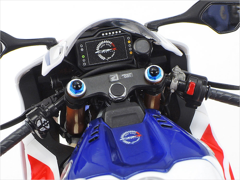 タミヤ 14141 1/12 Honda CBR1000RR-R FIREBLADE SP 30th Anniversary プラモデル